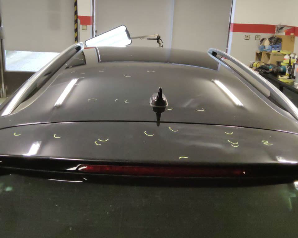 Вмятины после града в Карловых Варах — что делать и как быстро починить